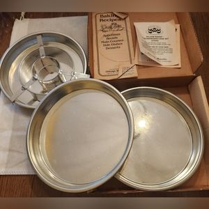 VTG The Original Checkerboard Cake Pan Set